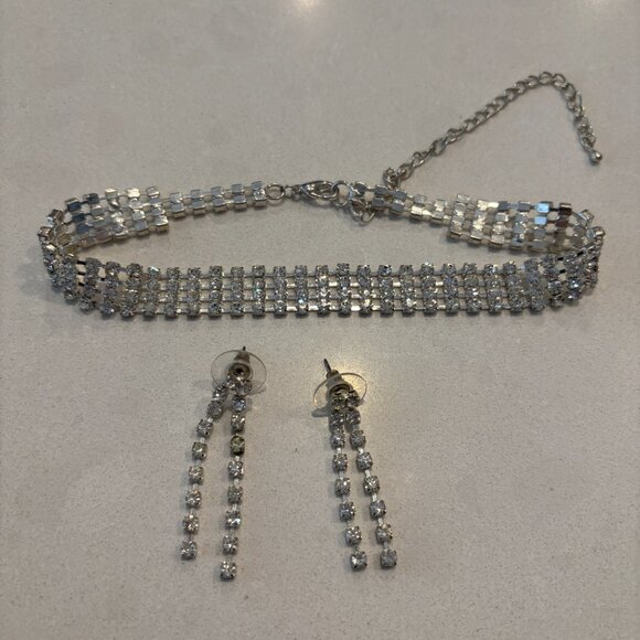 Rhinestone Choker Necklace and Dangle Earrings Set - Picture 3 of 3